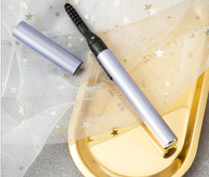 Heating Eyelash Curler for Perfect Curls